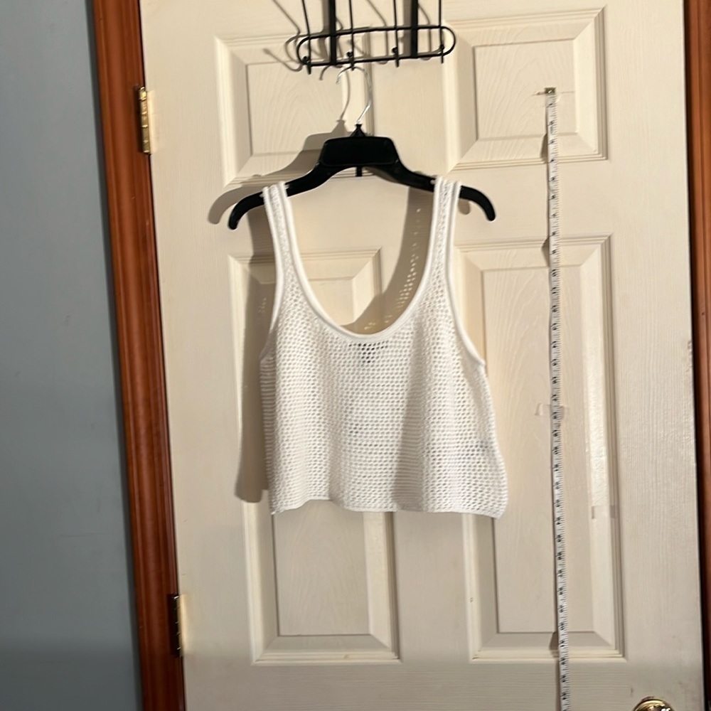 NWT-Forever 21-medium-vanilla(white)-crop top sweater. 100% cotton.